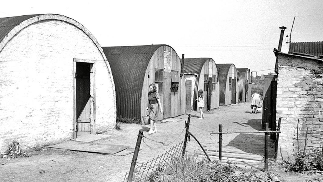 In sogenannten Nissenhütten lebten jeweils bis zu 18 Menschen – und das zum Teil etliche Jahre lang