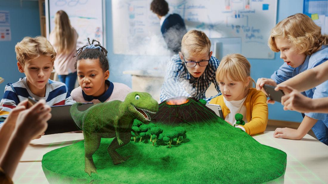 Noch Zukunftsmusik in deutschen Klassenzimmern: Dino und Vulkan per Augmented Reality App fast zum Anfassen