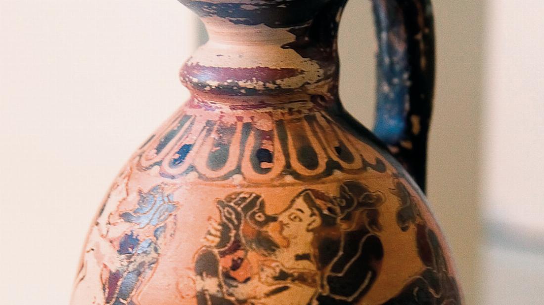 Der Dionysoskult: Wie man sich das manische Treiben beim chorischen Kulttanz mit Gesang vorstellte, veranschaulichen Darstellungen auf Vasen. 